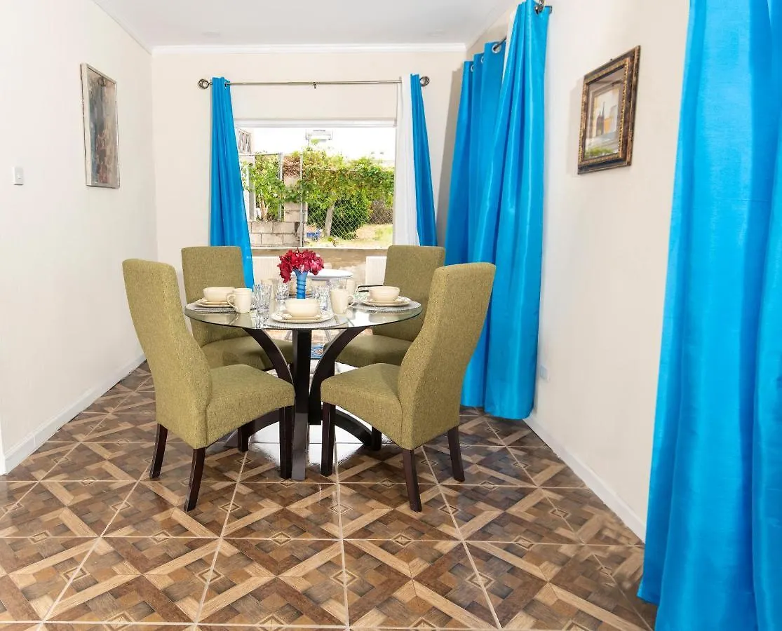 Mariner Suites Christ Church Apartment
