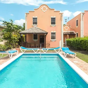 Holiday home 2-story Townhome With Private Pool, Ideal For Group!, Christ Church